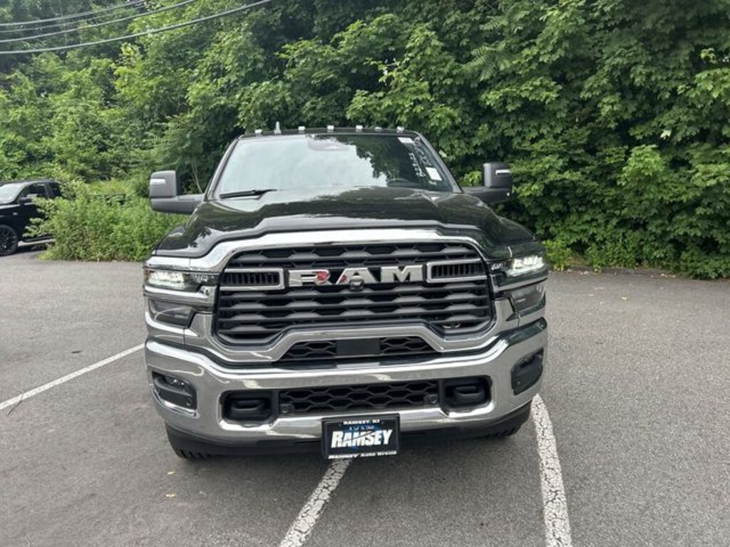 New 2025 Ram 2500 TRADESMAN CREW CAB 4X4 6'4 BOX Pickup