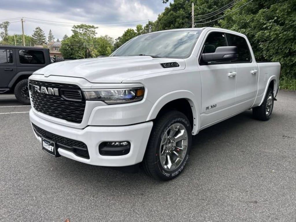 New 2026 Ram 1500 BIG HORN CREW CAB 4X4 6'4 BOX Pickup