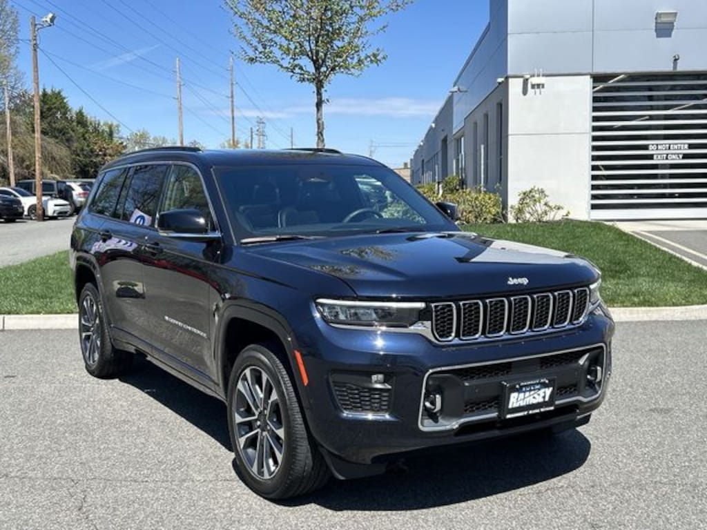 Used 2024 Jeep Grand Cherokee L Overland SUV