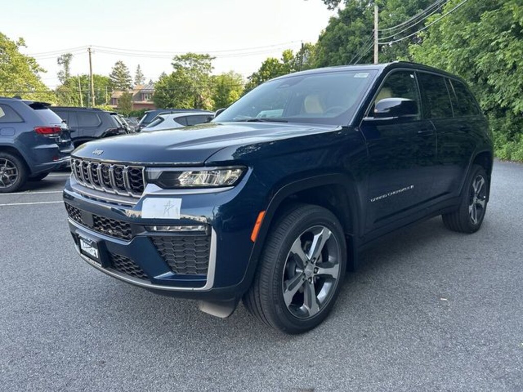 New 2026 Jeep Grand Cherokee LIMITED 4X4 Sport Utility