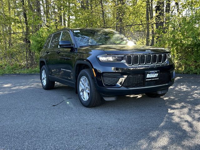 New 2026 Jeep Grand Cherokee LAREDO 4X4 Sport Utility