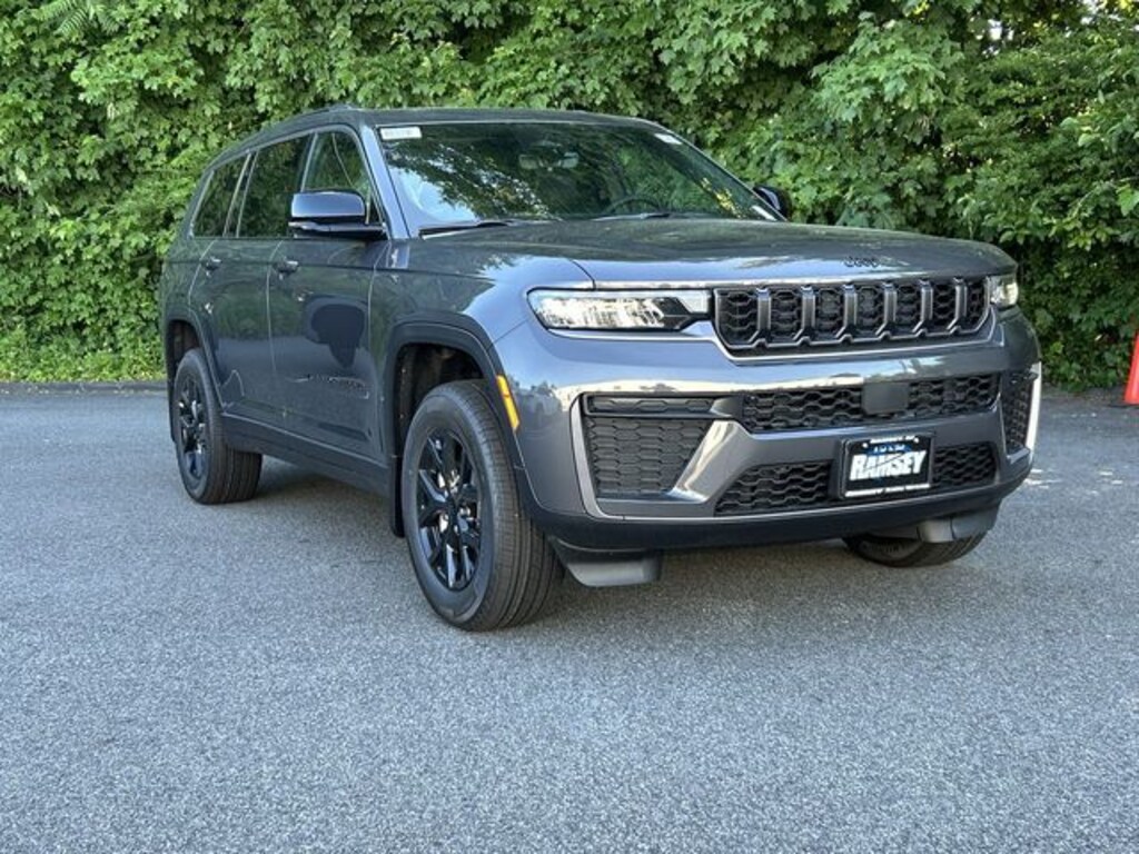 New 2026 Jeep Grand Cherokee L L LAREDO ALTITUDE 4X4 Sport Utility