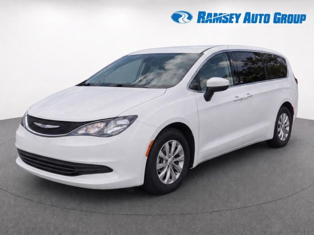 Used 2017 Chrysler Pacifica Touring Van
