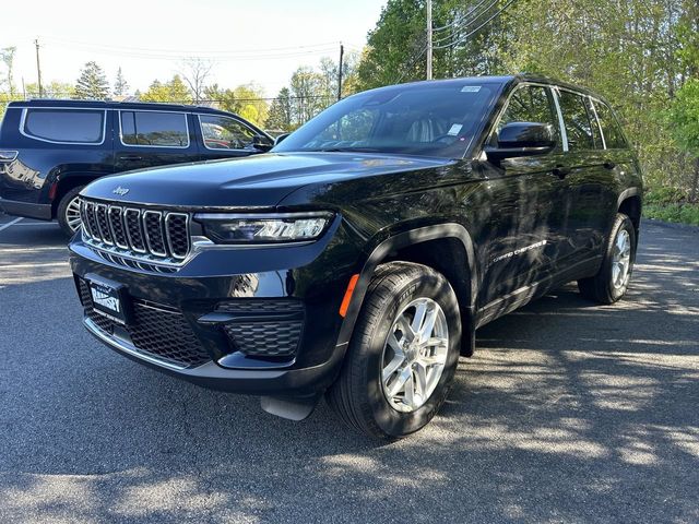 New 2026 Jeep Grand Cherokee LAREDO 4X4 Sport Utility