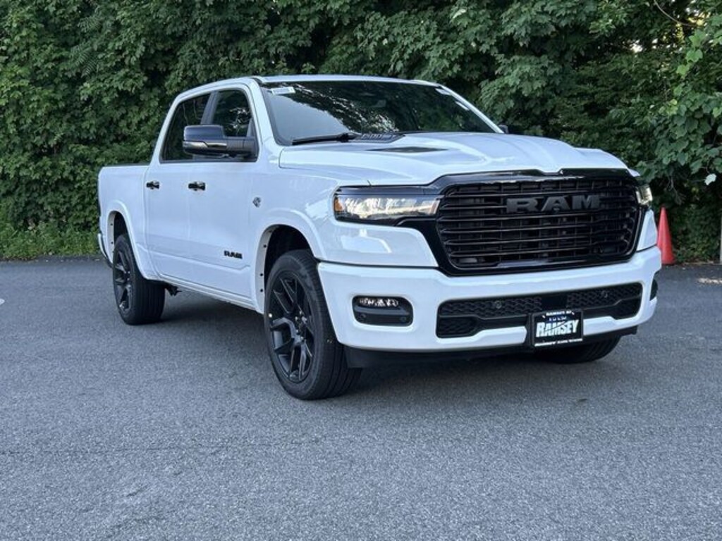 New 2026 Ram 1500 LARAMIE CREW CAB 4X4 5'7 BOX Pickup