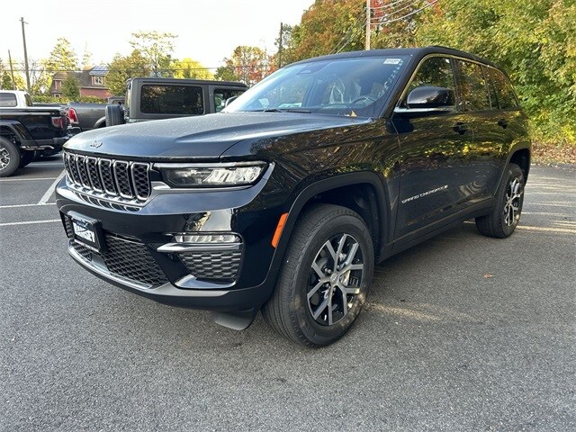 2025 Jeep Grand Cherokee Limited photo 4