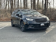 2026 Chrysler Pacifica SELECT Passenger Van
