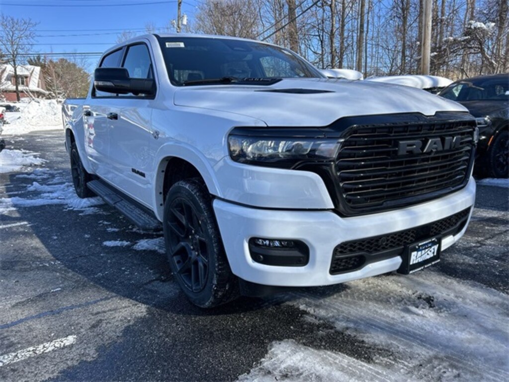 New 2026 Ram 1500 LARAMIE CREW CAB 4X4 5'7 BOX Pickup