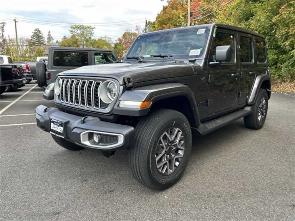 New 2026 Jeep Wrangler 4-DOOR SAHARA Sport Utility