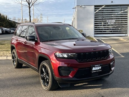 2023 Jeep Grand Cherokee Laredo SUV DYNAMIC_PREF_LABEL_INVENTORY_FEATURED_USED_INVENTORY_FEATURED1_ALTATTRIBUTEAFTER