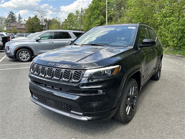 2025 Jeep Compass Limited photo 4