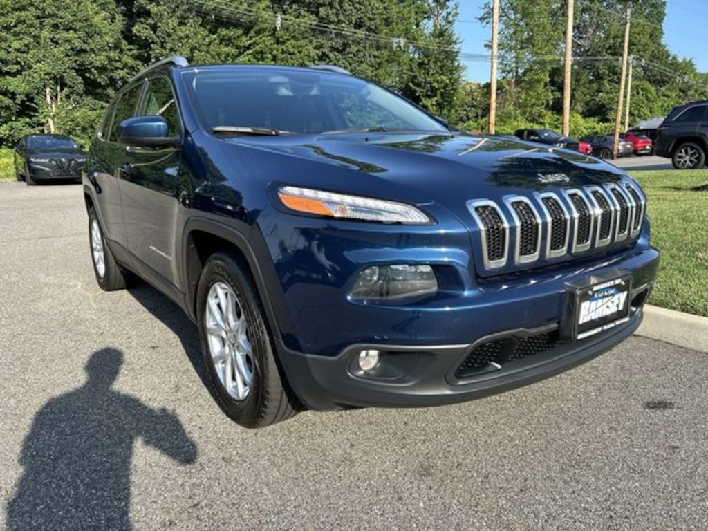 Used 2018 Jeep Cherokee Latitude Plus 4x4 SUV