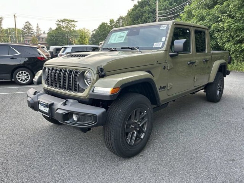 New 2026 Jeep Gladiator SPORT S 4X4 Pickup