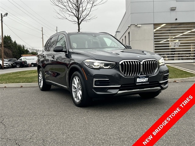 2022 BMW X5 40i's photo
