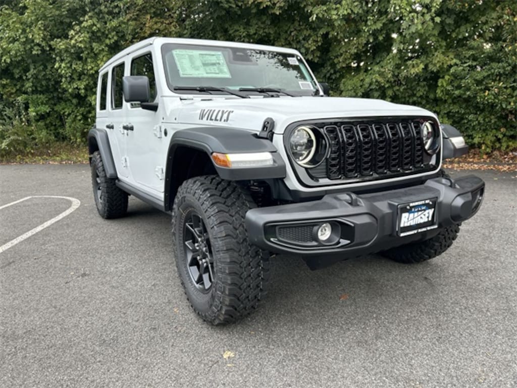New 2025 Jeep Wrangler 4-DOOR WILLYS Sport Utility