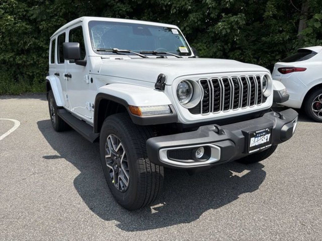 New 2026 Jeep Wrangler 4-DOOR SAHARA Sport Utility