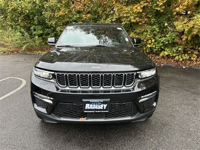 2025 Jeep Grand Cherokee Limited photo 3