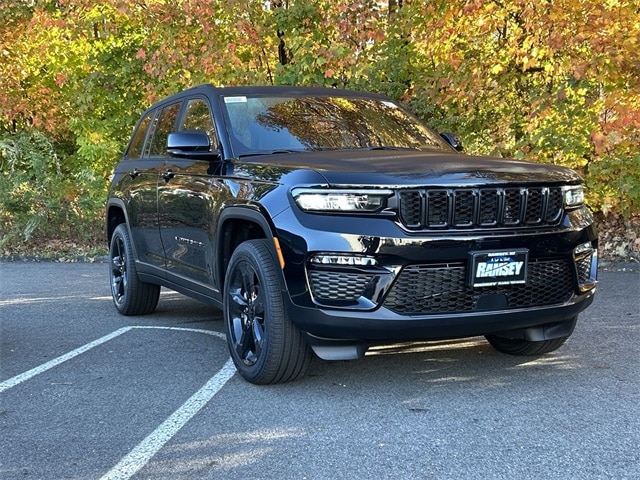 2025 Jeep Grand Cherokee Limited's photo