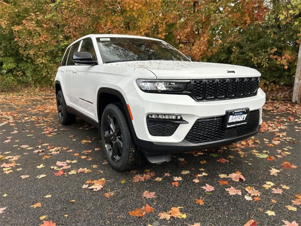 New 2025 Jeep Grand Cherokee LIMITED 4X4 Sport Utility