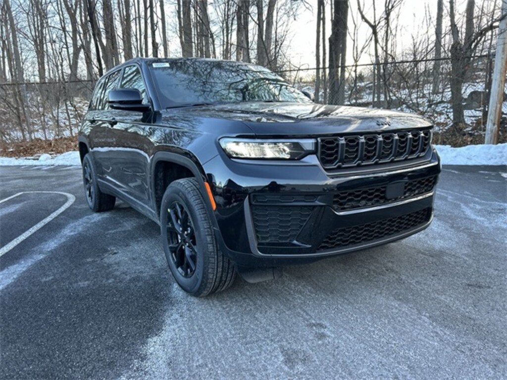 New 2026 Jeep Grand Cherokee LAREDO ALTITUDE 4X4 Sport Utility