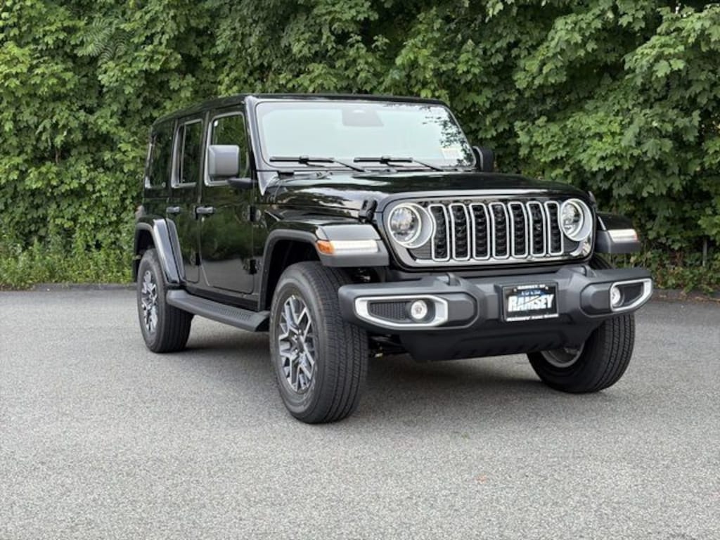 New 2026 Jeep Wrangler 4-DOOR SAHARA Sport Utility