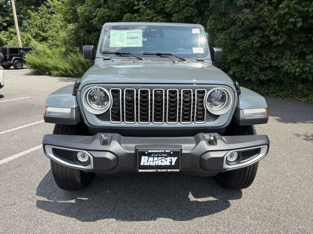 New 2026 Jeep Wrangler 4-DOOR SAHARA Sport Utility