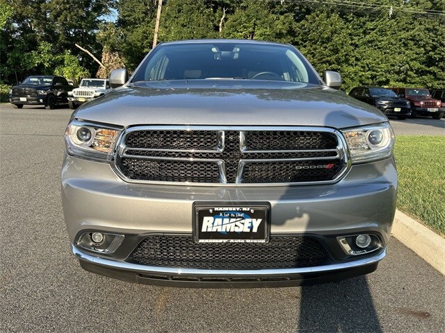 2020 Dodge Durango SXT photo 2