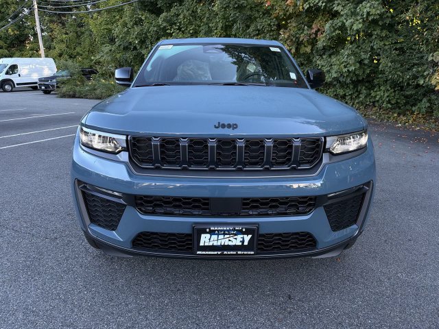 New 2027 Jeep Grand Cherokee LIMITED 4X4 Sport Utility