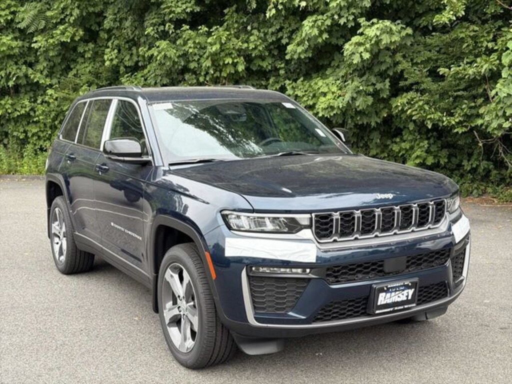 New 2026 Jeep Grand Cherokee LIMITED 4X4 Sport Utility
