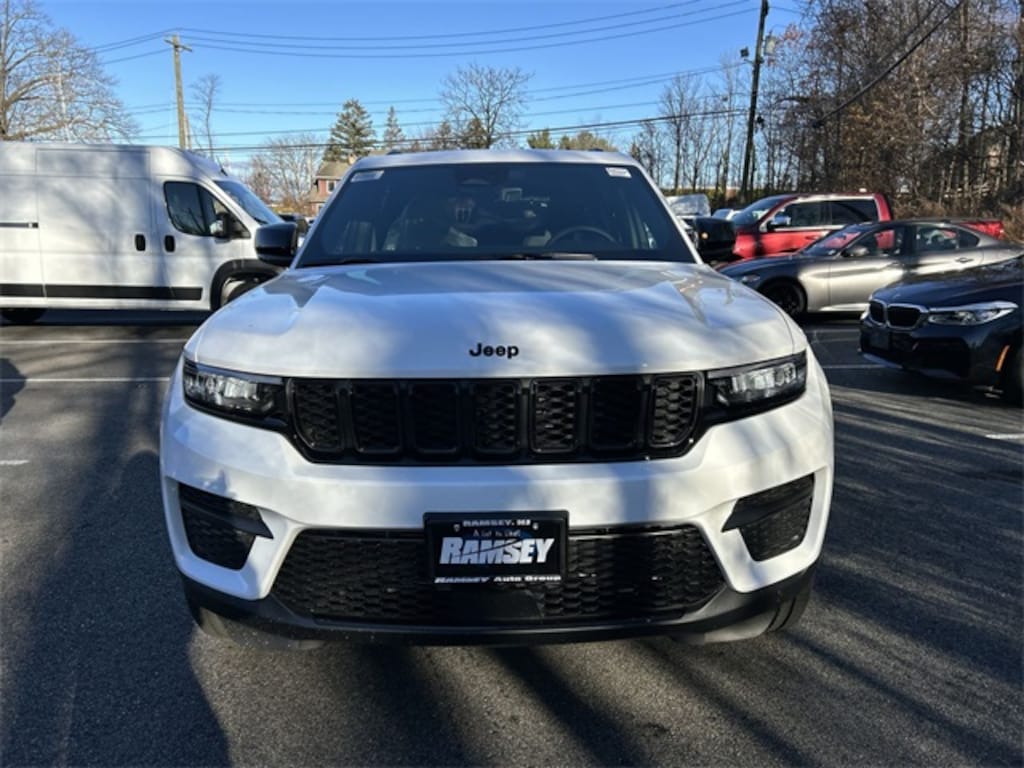 New 2025 Jeep Grand Cherokee ALTITUDE X 4X4 Sport Utility
