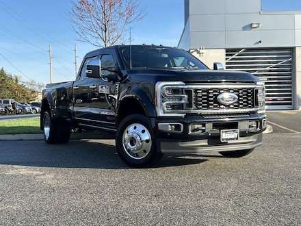 2024 Ford F-450 Truck Crew Cab DYNAMIC_PREF_LABEL_INVENTORY_FEATURED_USED_INVENTORY_FEATURED1_ALTATTRIBUTEAFTER