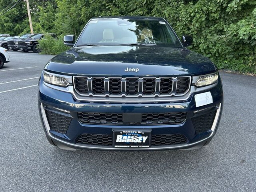 New 2026 Jeep Grand Cherokee LIMITED 4X4 Sport Utility