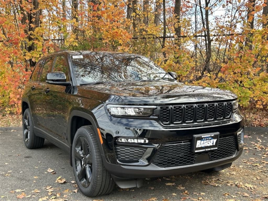 New 2025 Jeep Grand Cherokee LIMITED 4X4 Sport Utility