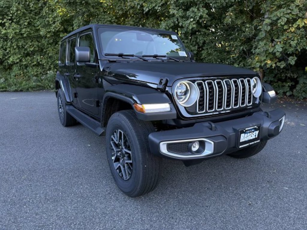 New 2027 Jeep Wrangler 4-DOOR SAHARA Sport Utility