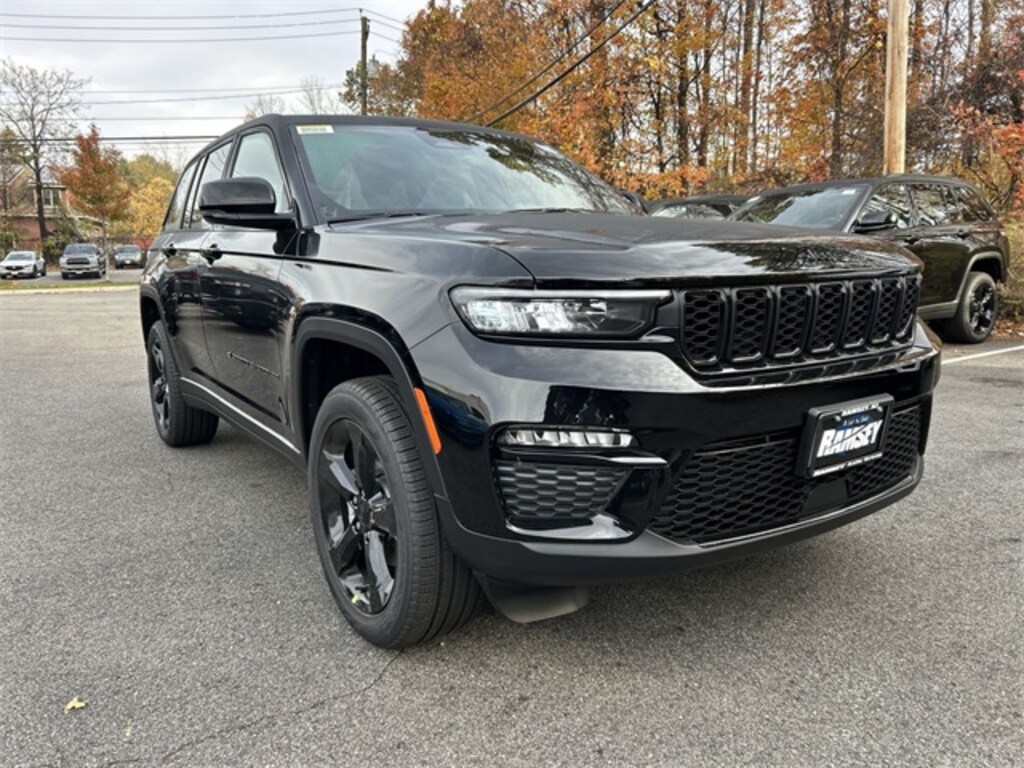 New 2025 Jeep Grand Cherokee LIMITED 4X4 Sport Utility