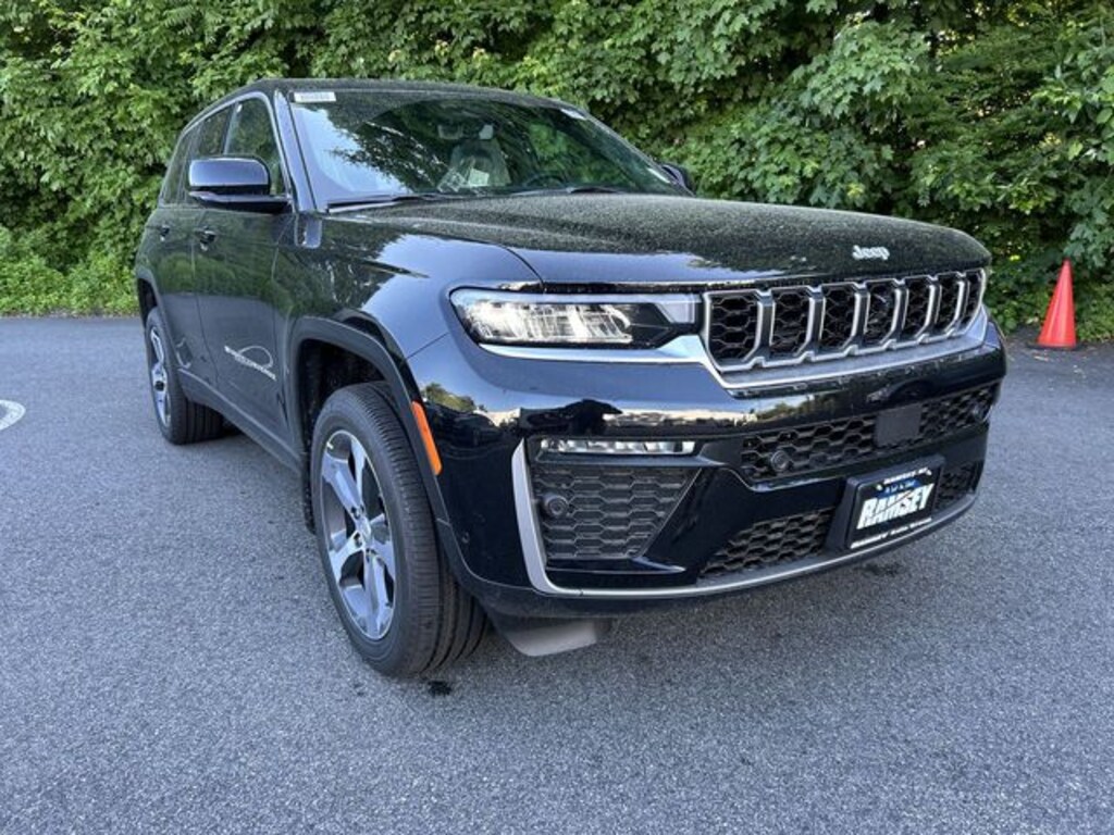 New 2026 Jeep Grand Cherokee LIMITED 4X4 Sport Utility