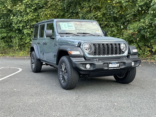 2025 Jeep Wrangler 4-Door Sport S's photo