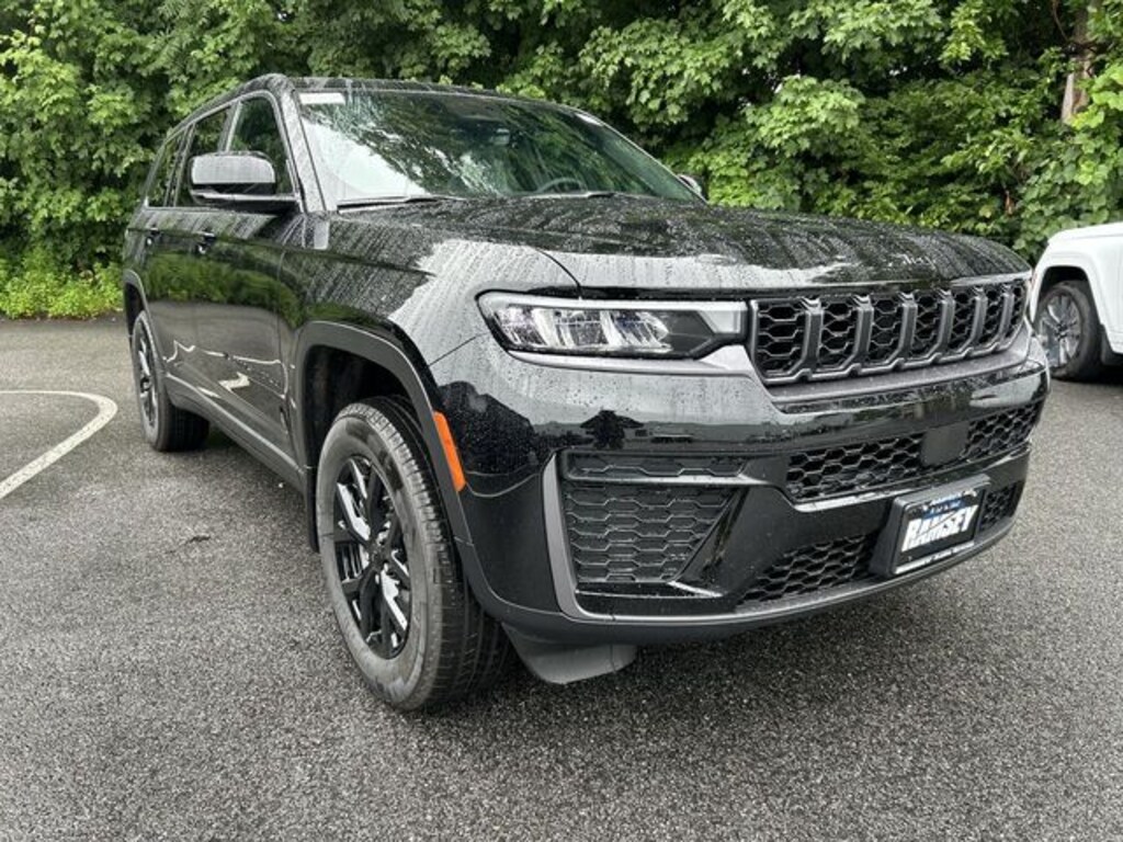 New 2026 Jeep Grand Cherokee L L LAREDO ALTITUDE 4X4 Sport Utility