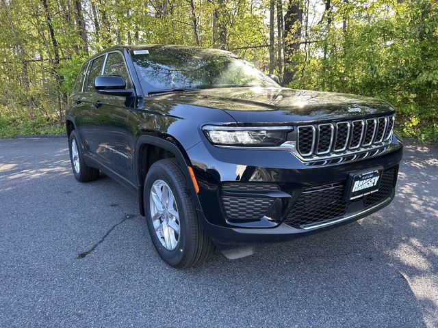 New 2026 Jeep Grand Cherokee LAREDO 4X4 Sport Utility