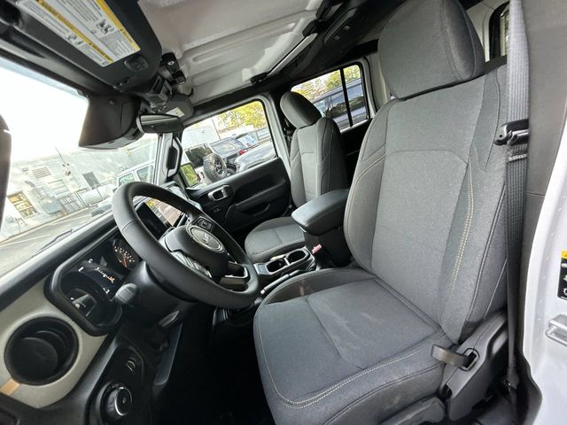 2025 Jeep Wrangler 4-Door Sport S - Photo 11