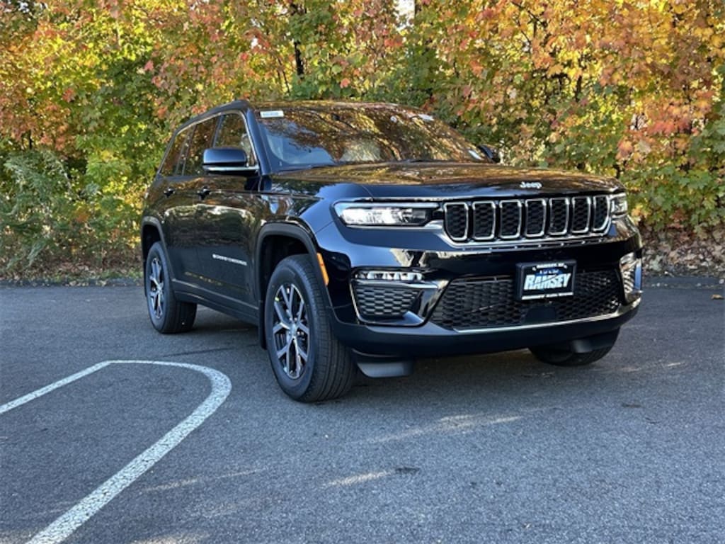 New 2025 Jeep Grand Cherokee LIMITED 4X4 Sport Utility