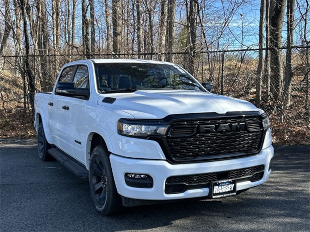 New 2026 Ram 1500 BIG HORN CREW CAB 4X4 5'7 BOX Pickup