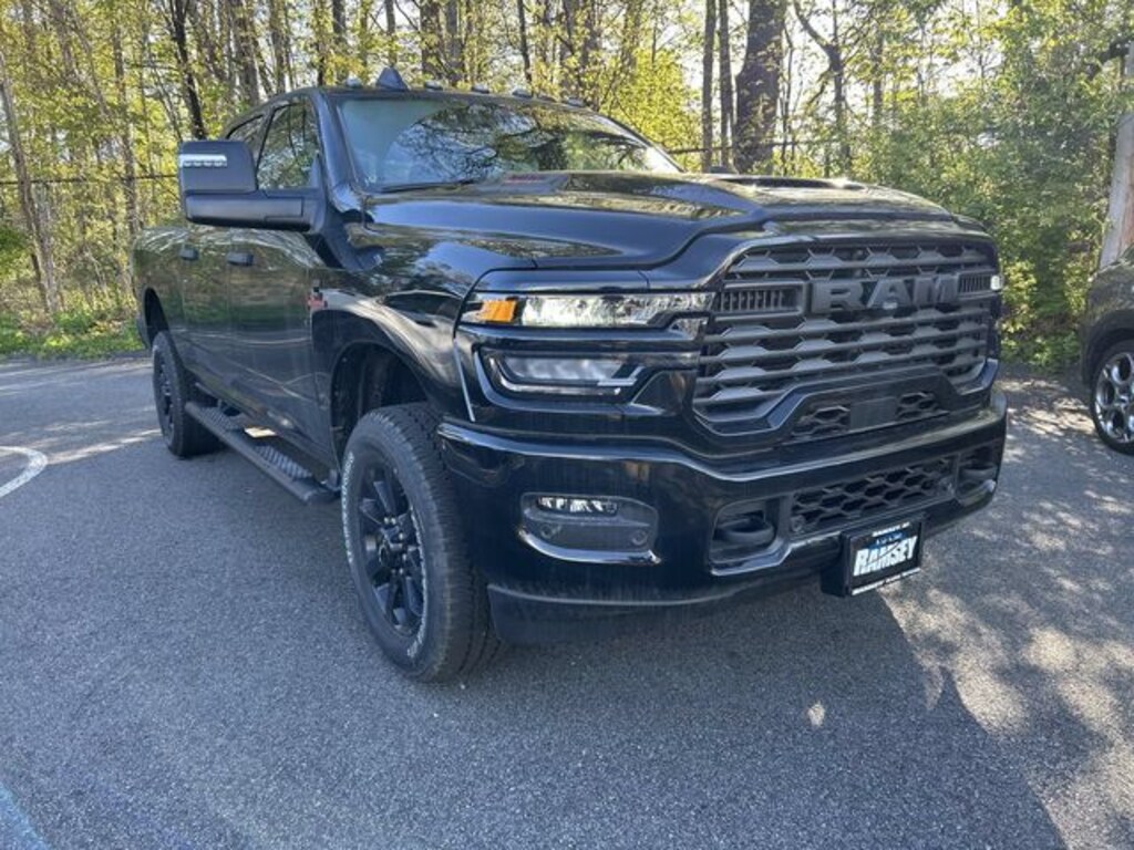 New 2026 Ram 2500 BLACK EXPRESS CREW CAB 4X4 6'4 BOX Pickup