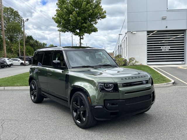 2026 Land Rover Defender 110 X-Dynamic SE P400's photo