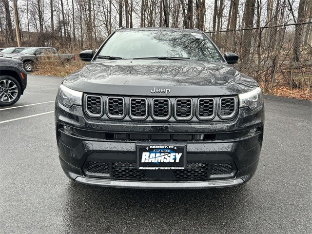 2025 Jeep Compass Limited photo 3