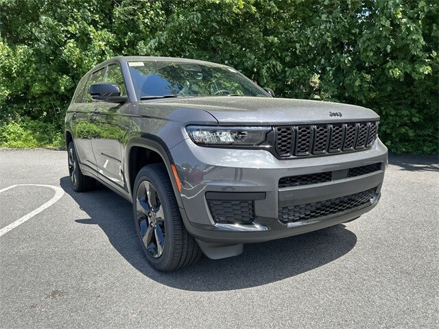 2025 Jeep Grand Cherokee Altitude X photo 2