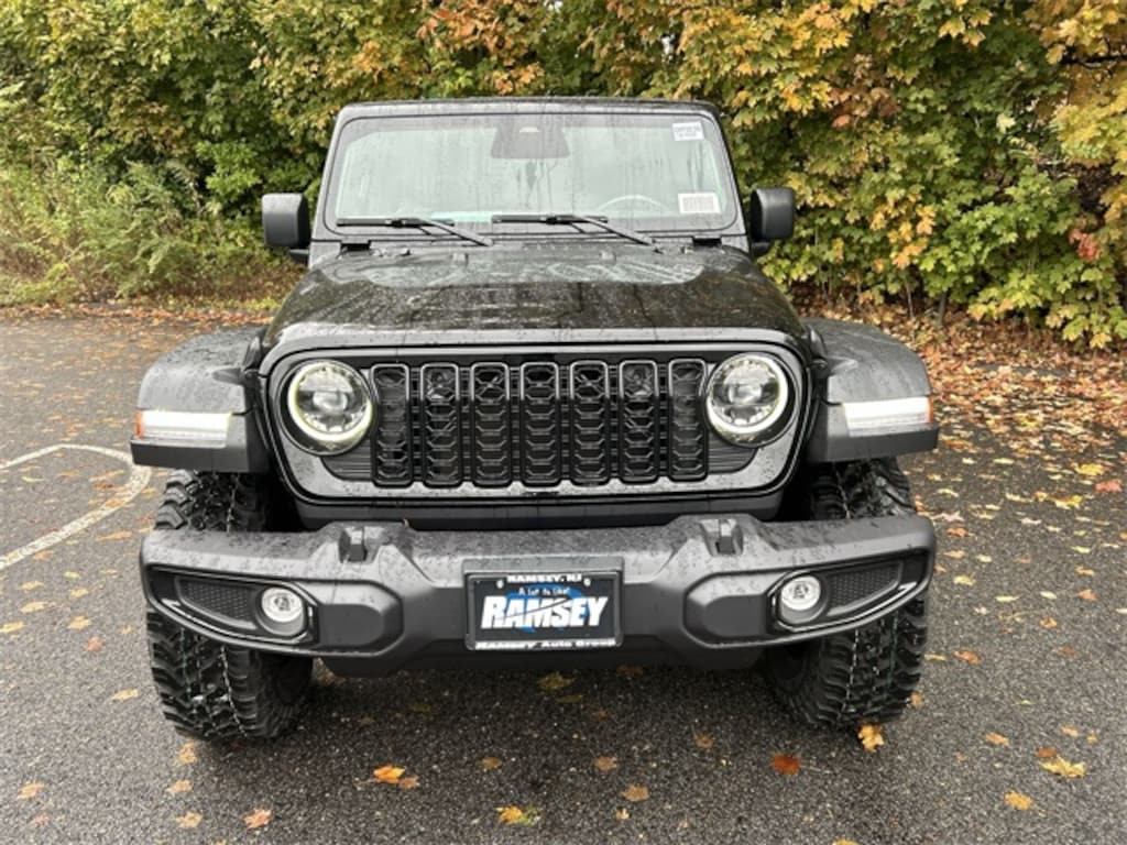 New 2026 Jeep Wrangler 4-DOOR WILLYS Sport Utility