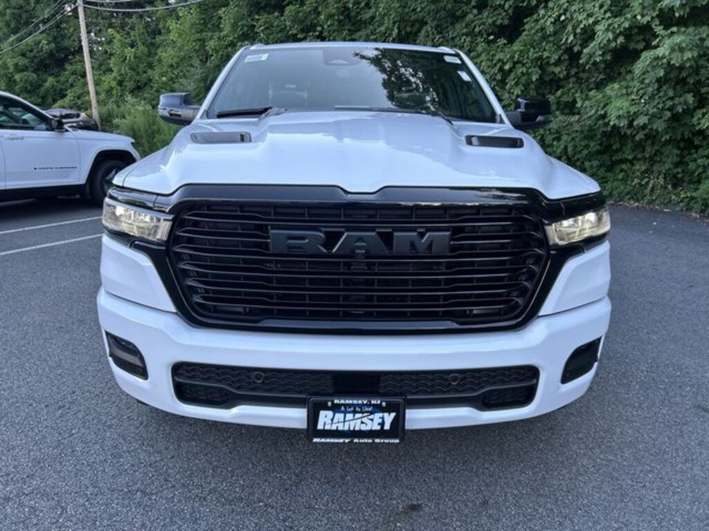 New 2026 Ram 1500 LARAMIE CREW CAB 4X4 5'7 BOX Pickup