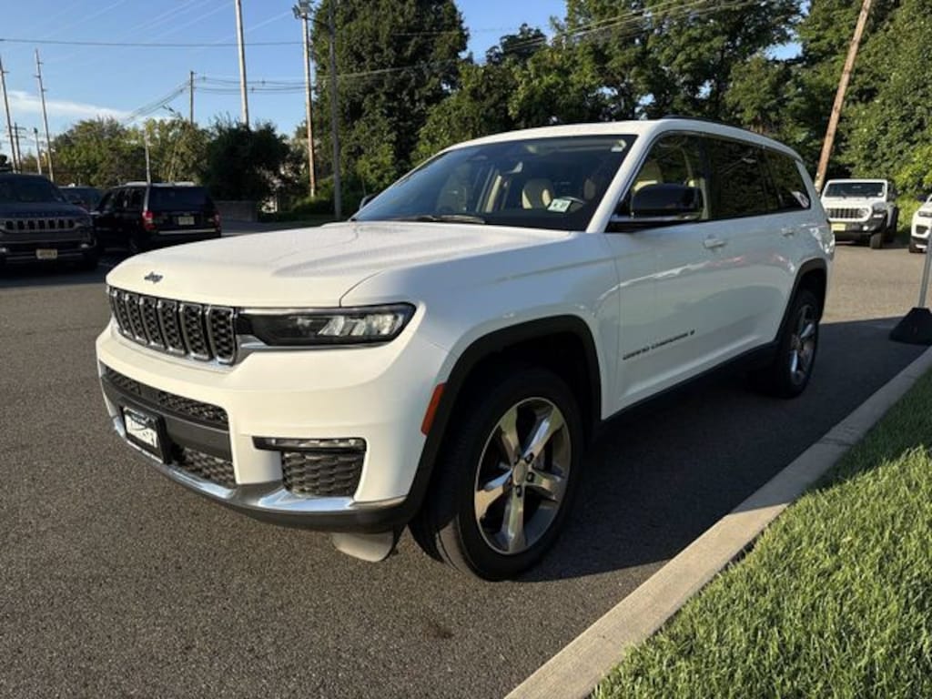 Used 2022 Jeep New Grand Cherokee Limited SUV