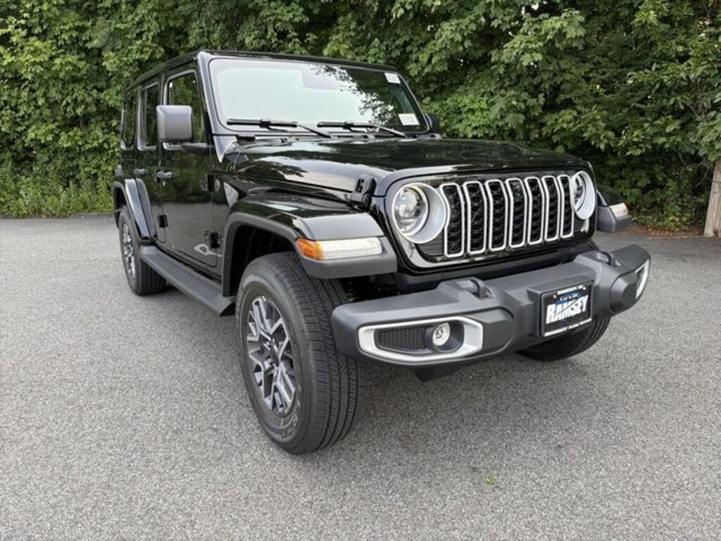 New 2026 Jeep Wrangler 4-DOOR SAHARA Sport Utility